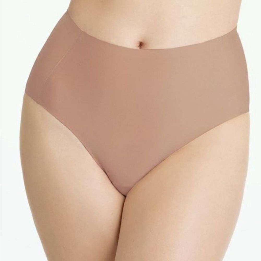 Truekind® Seamless Stretch Mid-Waist Brief LAT (latte)16-24 New in pkg unopened